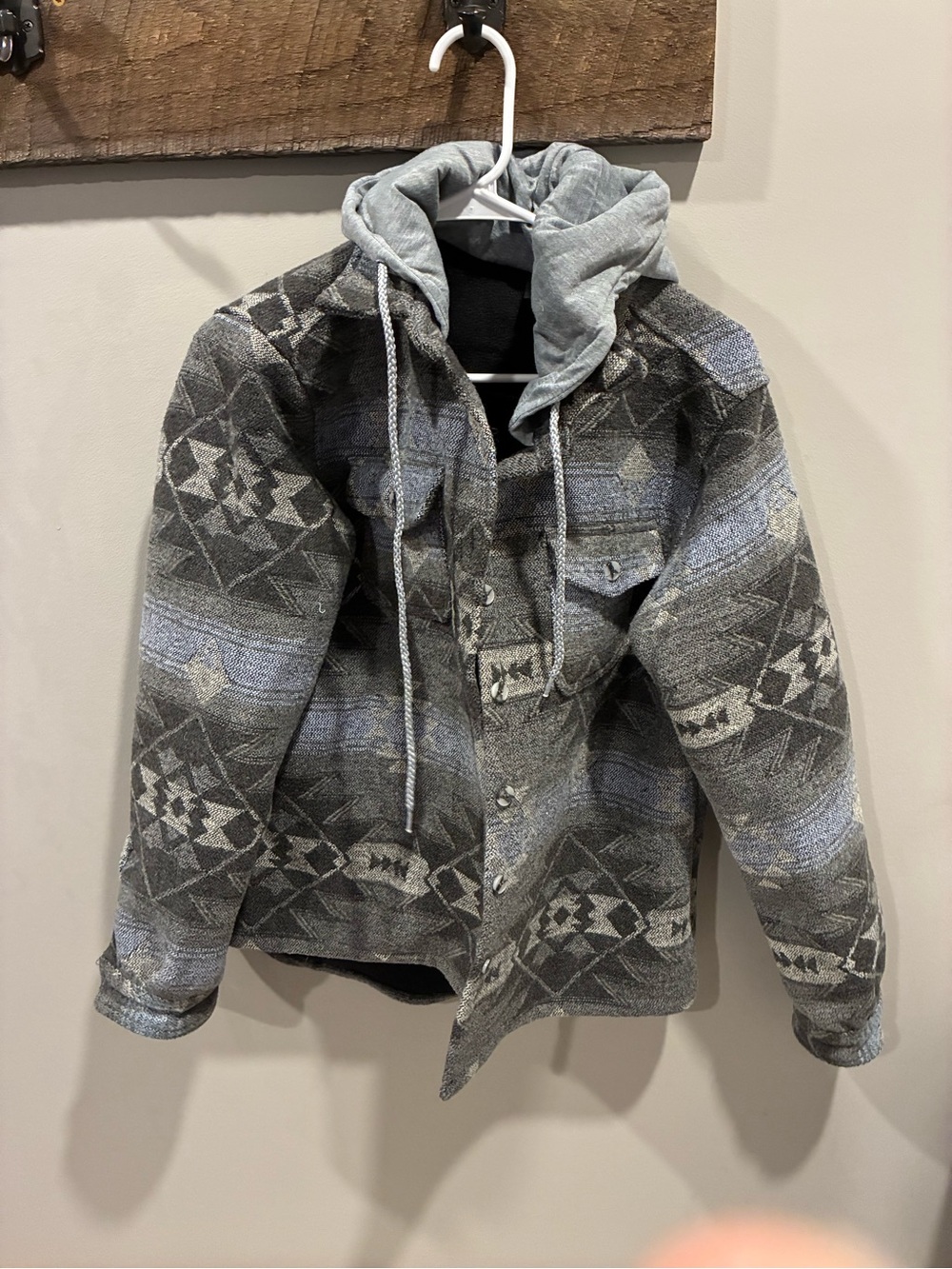 Southwestern Aztec North ApparelPrint Women’s Coat With Fold-in Hood Size Medium